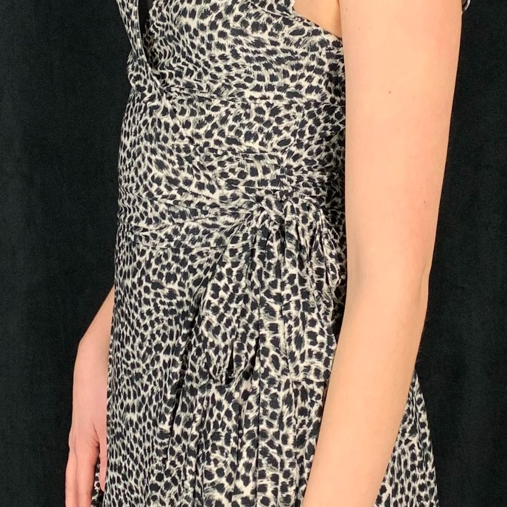 😘🍾🎈🎉 HOST PICK Norma Kamai Dress - Picture 4 of 9